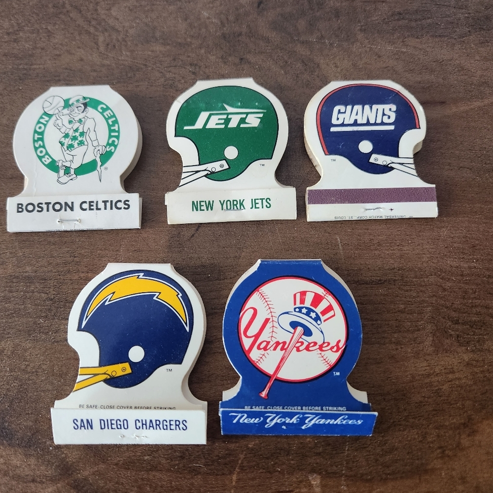 Vintage 5 Sports Team Matchbooks, Boston Celtics, NY Jets, NY Giants, NYYankees